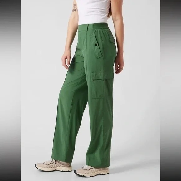 Athleta Venice High Rise Wide Leg Cargo Pants Green Size 8 - Picture 2 of 12
